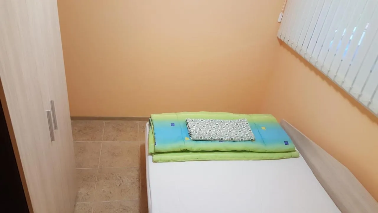 Luna Warna Apartament